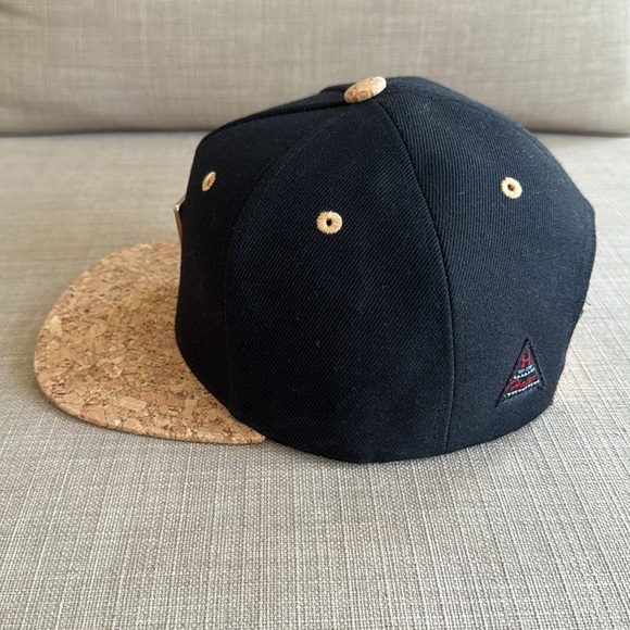 Hater SnapBack Black Hat - Picture 2 of 6